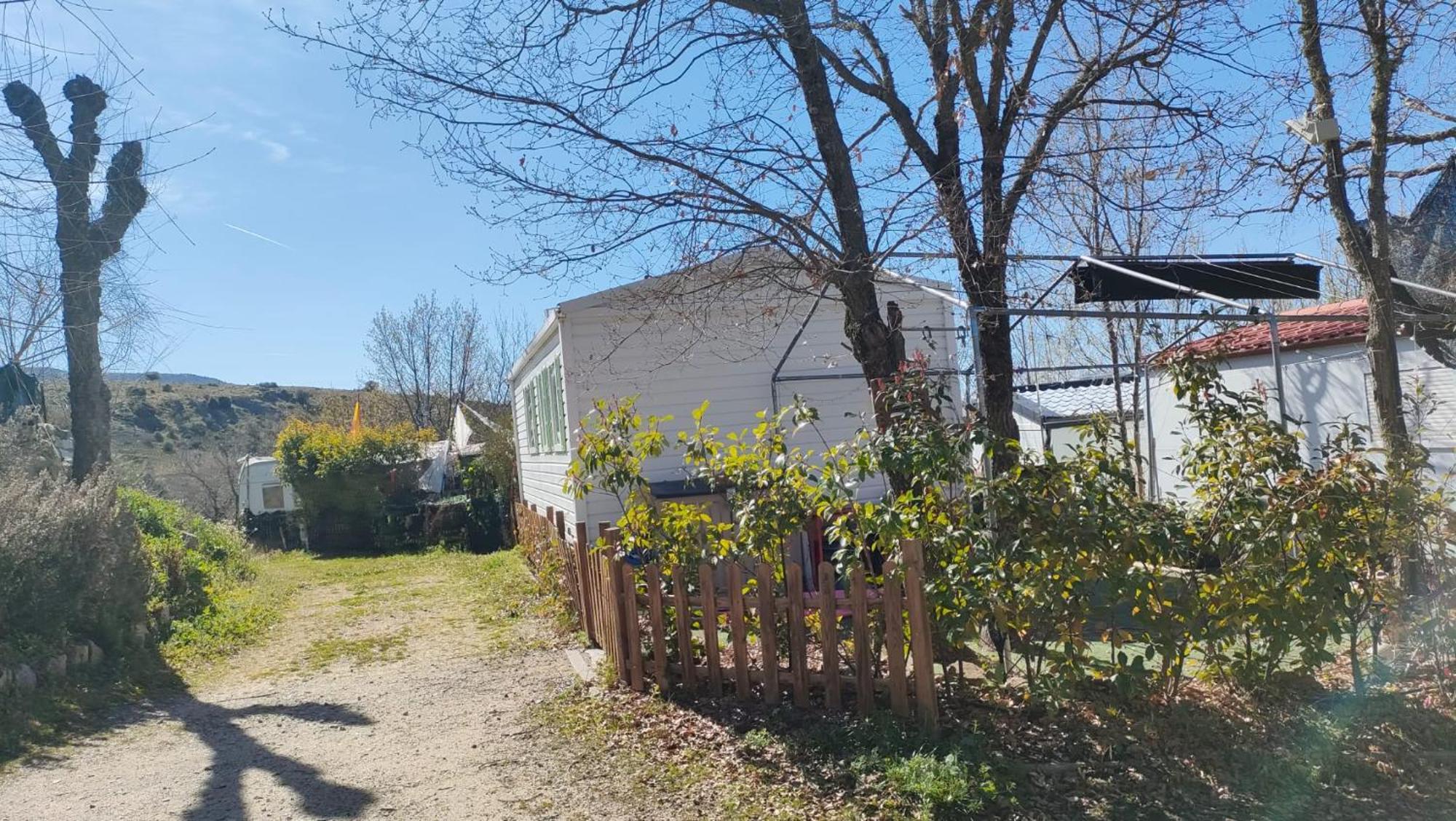 Camping De Cervera De Buitrago מראה חיצוני תמונה
