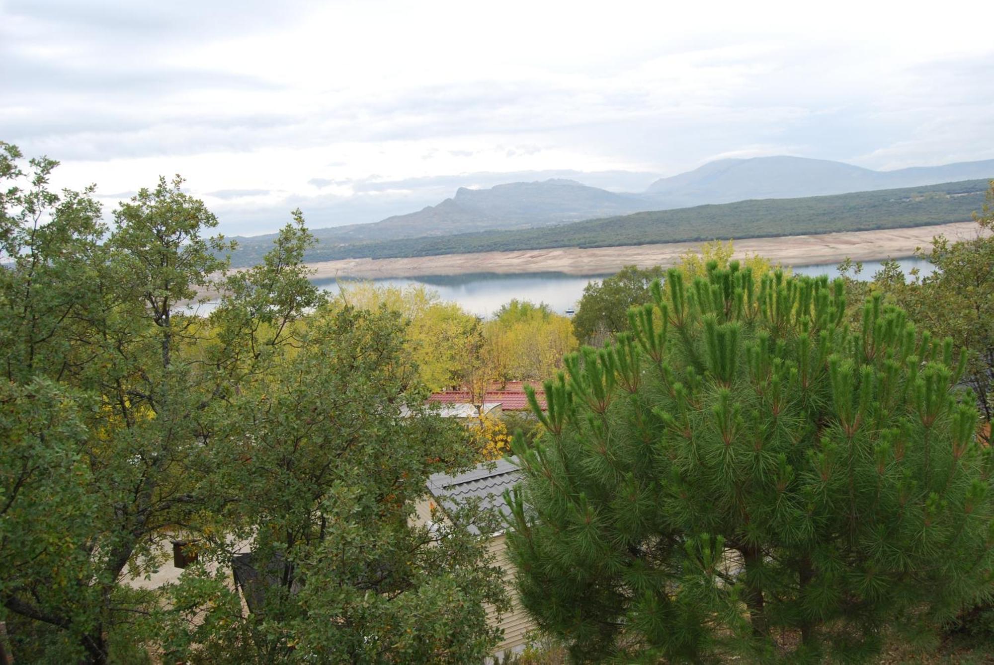 Camping De Cervera De Buitrago מראה חיצוני תמונה