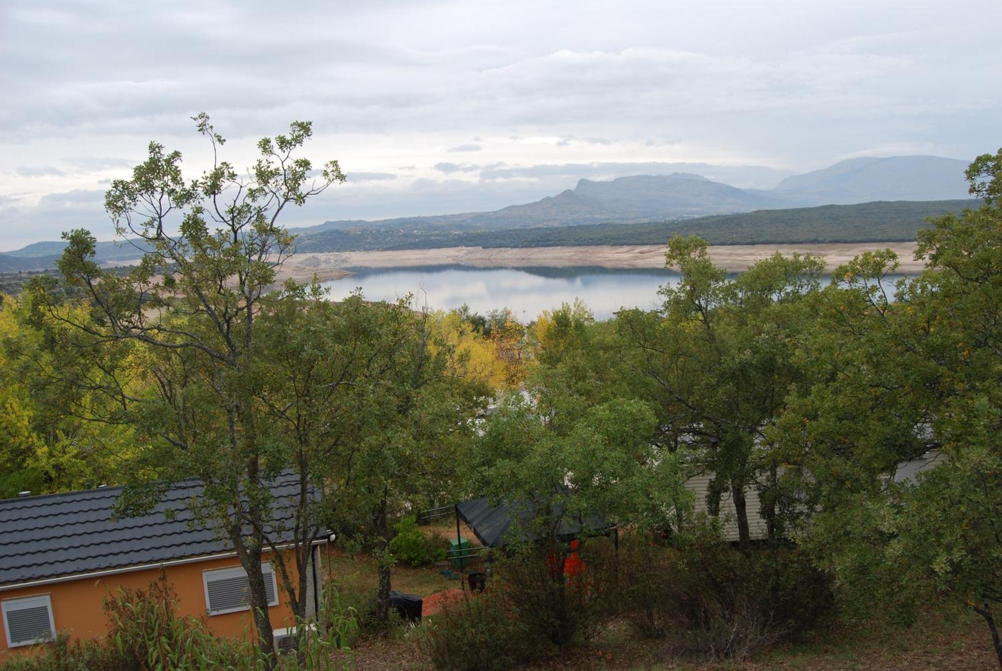 Camping De Cervera De Buitrago מראה חיצוני תמונה